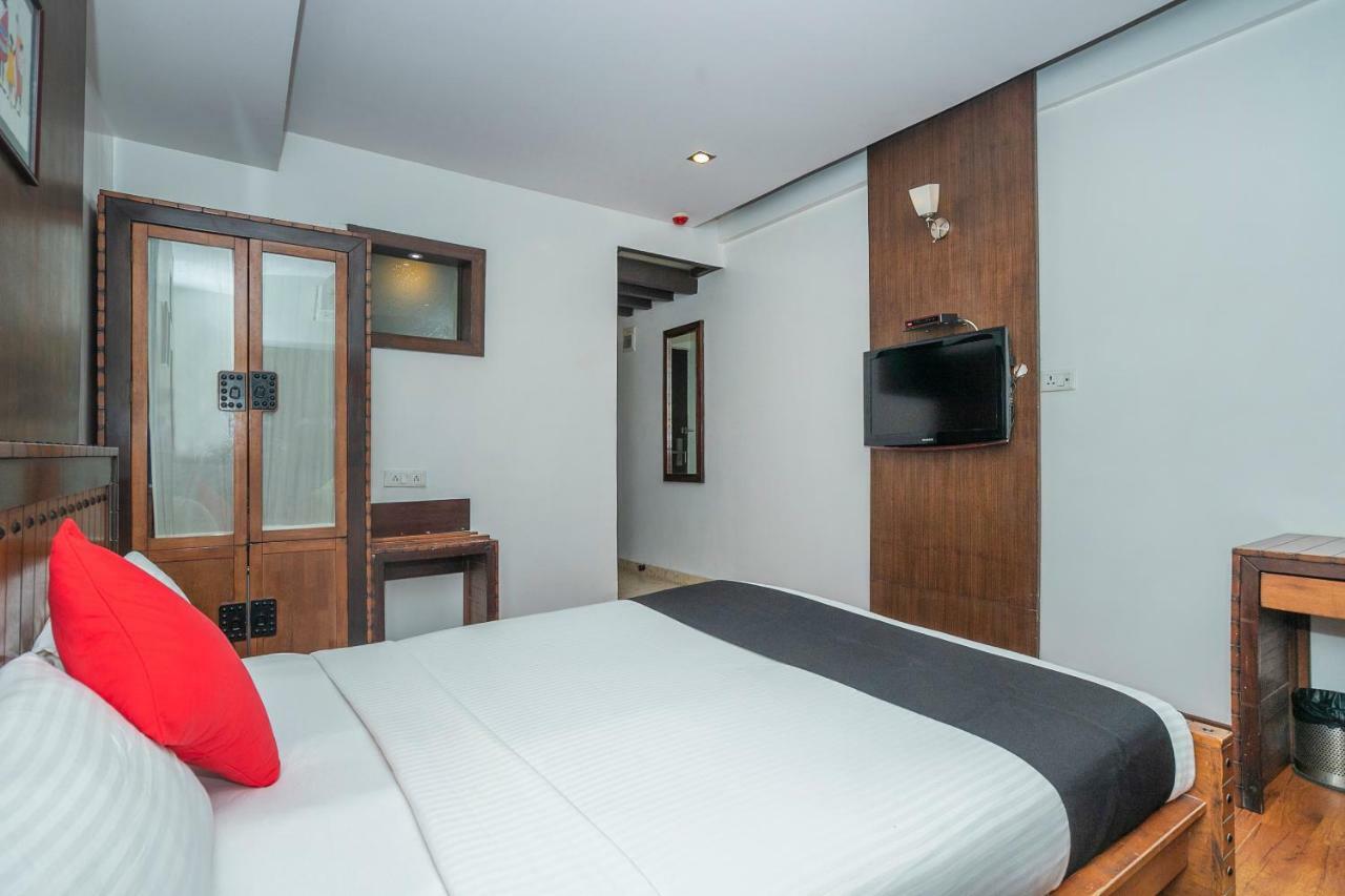 The Elite Royale Aparthotel Bangalore Buitenkant foto