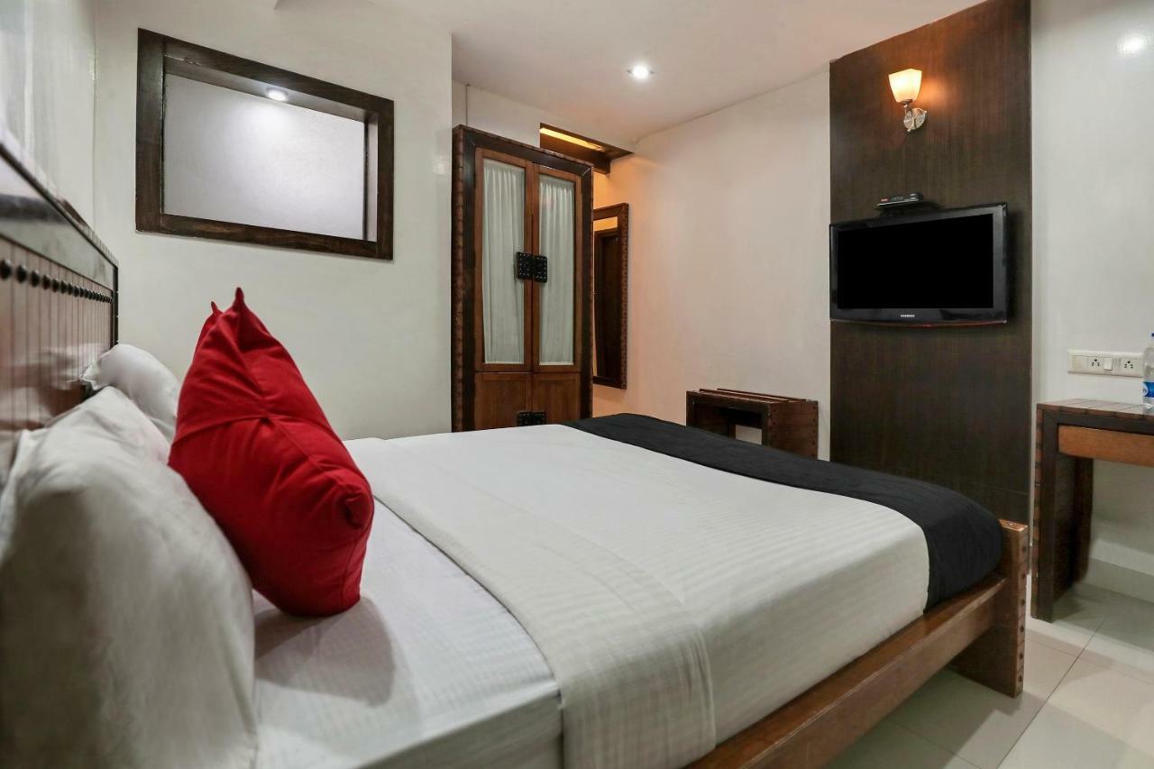 The Elite Royale Aparthotel Bangalore Buitenkant foto